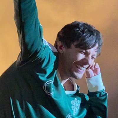 20//
~was in the presence of louis tomlinson~
•you're the HABIT that I can't break• she/her