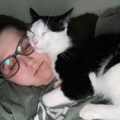 maaaadddss's profile picture. cat mom  #ripmom