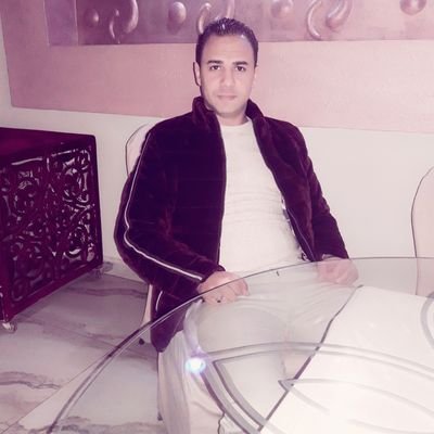 كُن شيئاً يستحيل على الجميـع نسيانه آنبت في كُل روح شيئاً جميلاً يليق بجمال روحك وقل #لنفسك دائماً آنا لا آبحث عن مكان في قلب كل انسان بل أبحث عن فردوس ...