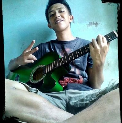 AldaveJake's profile picture. Be yourself no matter what they say