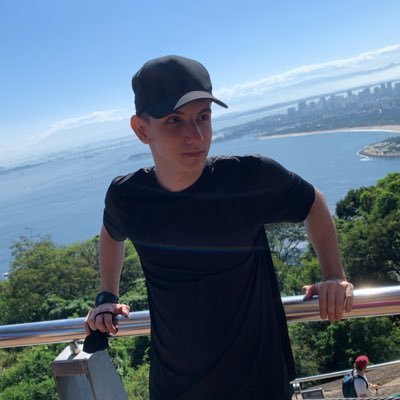 fpmends_'s profile picture. it ain't me, it's my alter ego's fault