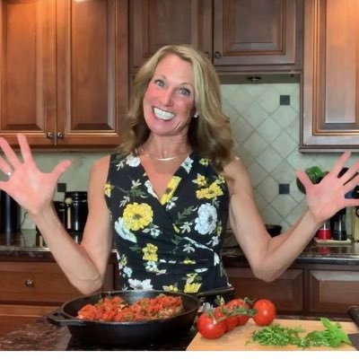 Cooking Show Host, Cookbook Author, Nutritionist, Spokesperson, Blogger, and Proud Mom 😊