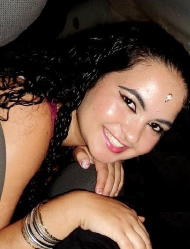 18 anos, acadêmica do 4º período de administração da Universidade Federal de Rondônia, indecidida, extrovertida e competente! hehehe