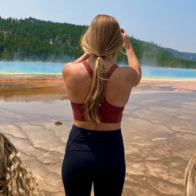 calabbate's profile picture. 5’3” but 5’4” according to my license