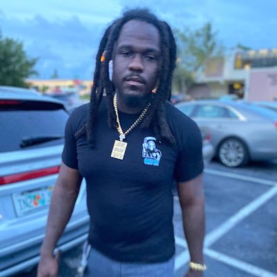 1uno_3tres's profile picture. Jah Rastafari 4️⃣ 🪦#758 🕊