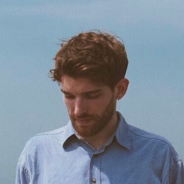full time music maker and soul searcher. nice to meet you ❤️mgmt: azren@analoguedawn.com