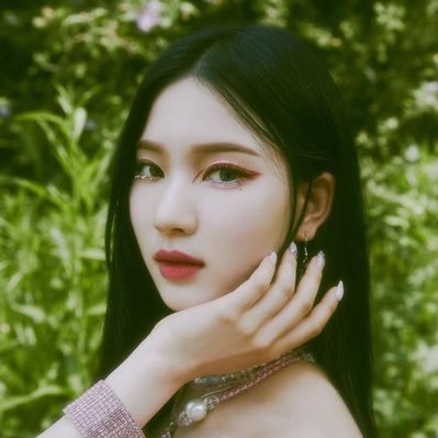 mtswithisa's profile picture. falling in love with stayc girls.