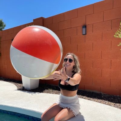 c_bary's profile picture. Diva is a female version of a hustler