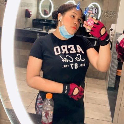 julenny13636013's profile picture. Confía en ti y siempre se segura de las personas que conoces..😚Primero escucha 👂 y luego da tu opinión..No confíes en alguien que quiere hacerle daño o otra.