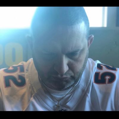 Marine. Father of 4. #DaBears, Syracuse, Pistons, Red Sox, Boxing and UFC fan. Huge movie fan but especially Horror. IFB