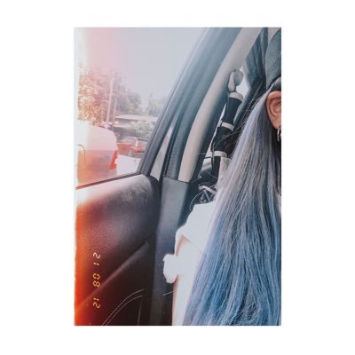 theonlyna29's profile picture. 