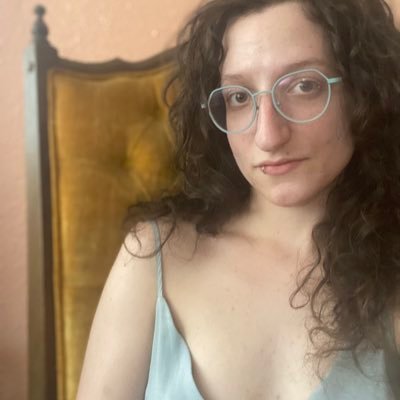 mimihovila's profile picture. ALL TWEETS STOLEN FROM THE HOWLING MIDNIGHT WIND, RTS ARE ENDORSEMENTS OF OP’S DARKEST FANTASIES  she/her
