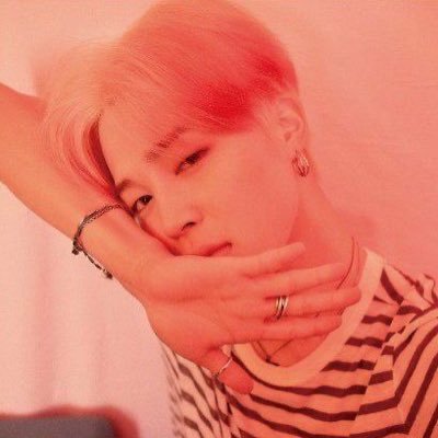 SE0KVRSE's profile picture. any prns / pansexual / if i’m not answering ur texts im watching bts concert vlogs