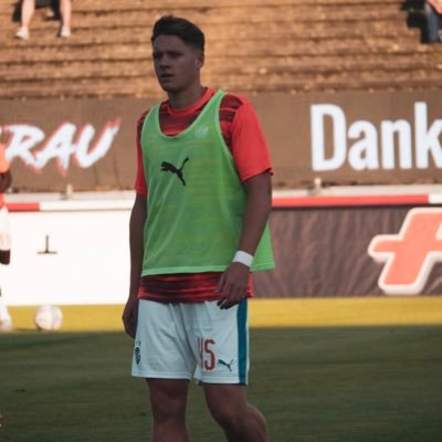 nandopijnaker's profile picture. 