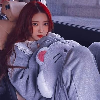 bio en proceso, stan @RBW_PURPLEKISS 👅💜 @KINGDOM_GFent 👑 @IVEstarship
Traducciones al español de #PURPLEKISS