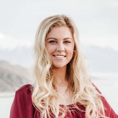 LaurenT_Designs's profile picture. Aspiring UX Designer