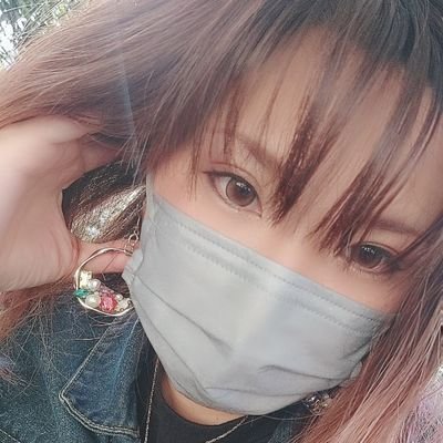 ahxxxlove's profile picture. 男の子の4人と女の子1人
(12歳👦11歳👦10歳👦7歳👦3歳👧)のママ(｡´･∀･)