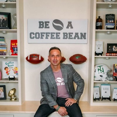 🗣️🎤 Global 🌎 Speaker. 📕 3X WSJ bestselling author. The Coffee Bean 🫘. Clients: AIG, Cowboys, Walmart, US Army, NBA, Clemson, Alabama - Book⬇️