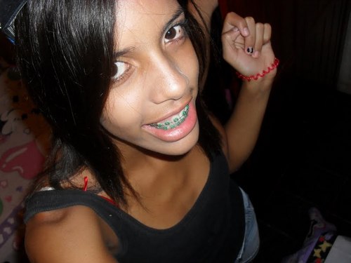 Mii Seegue Geente ? 

Bjoos&Abraaços' :*