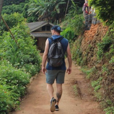 Nomadtripz's profile picture. 