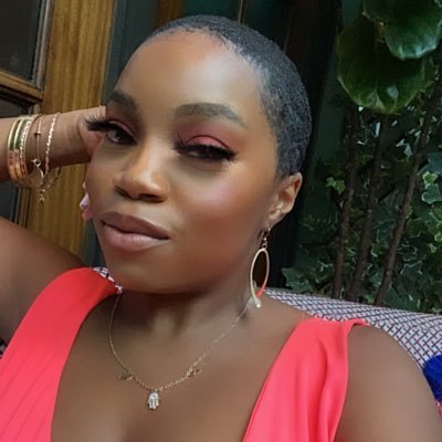 TREAsureLife_'s profile picture. 👁 see both sides like Chanel •