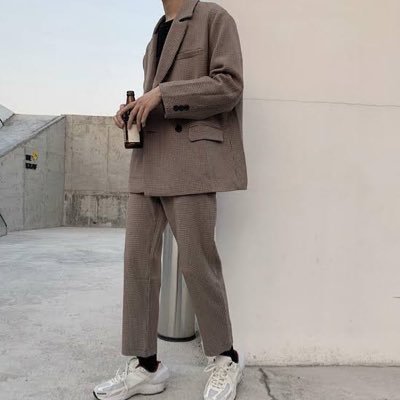 ekoulouri's profile picture. 