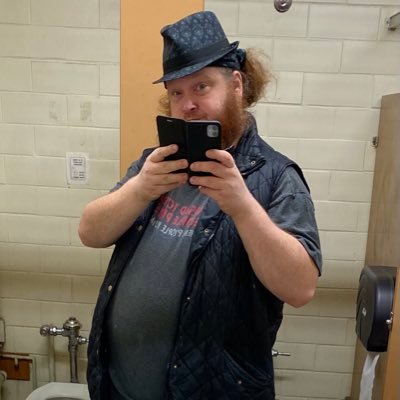 Graphic technician, husband, father, and self-published author (#TheNocturneChronicles). Owner of Cornett Creative Codex.