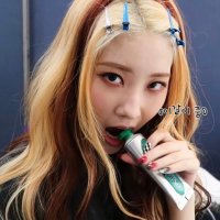 check bio (@kims_jiwoo) 's Twitter Profile Photo