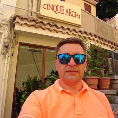 dussenberg's profile picture. Ukraine respects the British Prime Minister for his determination and thanks the people of Great Britain for helping Ukraine 👍🇺🇦🇬🇧