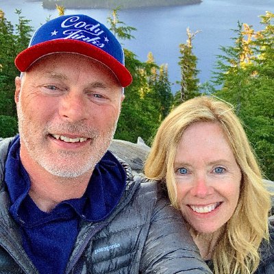 Authors of the Dear Bob and Sue books and hosts of the Dear Bob and Sue podcast, all about National Parks. Find us on IG: https://t.co/eXhdjwdnX2