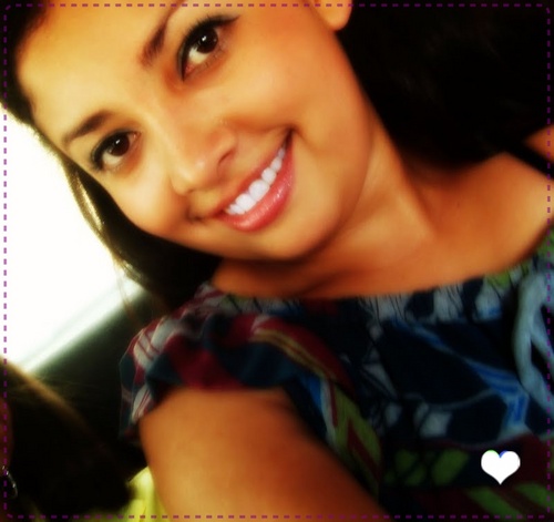Estudante, Flamenguista, Ariana, Twittera, louca por MPB. FOLLOW-ME?