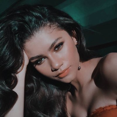 𝙧𝙪𝙚: “𝘠𝘰𝘶 𝘴𝘢𝘪𝘥 𝘮𝘦𝘮𝘰𝘳𝘪𝘦𝘴 𝘦𝘹𝘪𝘴𝘵 𝘰𝘶𝘵𝘴𝘪𝘥𝘦 𝘰𝘧 𝘵𝘪𝘮𝘦 𝘢𝘯𝘥 𝘩𝘢𝘷𝘦 𝘯𝘰 𝘣𝘦𝘨𝘪𝘯𝘯𝘪𝘯𝘨 𝘰𝘳 𝘦𝘯𝘥.” •{ela/dela}•