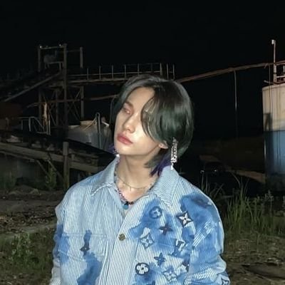 #현진 : #아이엔 is cute whatever he does, just doing nothing is even cute || she/her