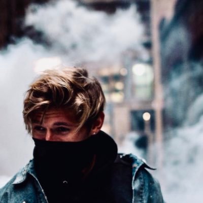 ربي اذا انتَهى عُمري,اجّعلني ذكرى جميِله عند خَلقك💙