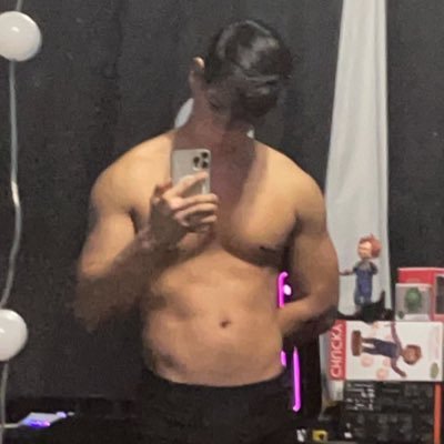I only workout to look good naked 🏋🏻‍♂️ US Marine Vet 🇺🇸 I love technology 🖥 PC Gamer 🎮 Follow my twitch 👾 Cashapp $Zillaa777