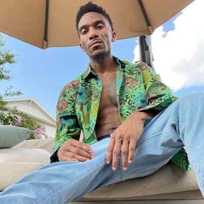 Link in bio. Never thought I’d be saying that. Welcome to my world. Enjoy yourself. https://t.co/QXuFvd3fhC