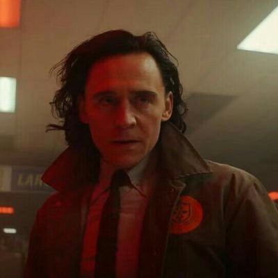 Loki_Wanda's profile picture. Tom Hiddleston'a ve Maggie ye aşık birisi she/her