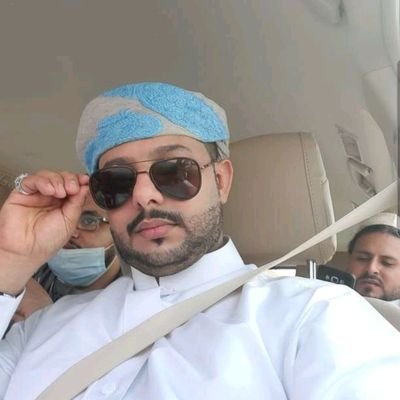 IARVFGItzHD2dlS's profile picture. ‏لا قلت احبك قام يغمز بعينه
كنه يقول بغمزة العين كذاب
و انا لا شفت اهدابه و حاجبينه
أضيع مابين الحواجب و الأهداب