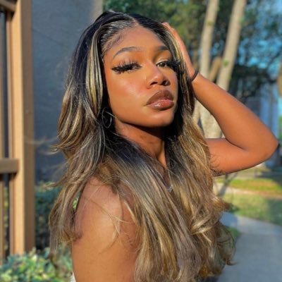 •Aspiring model•entrepreneur •#tiktoker @tiktok_us (44k+👤) • goofy pretty girl Shii 😈