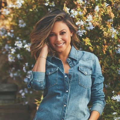 VanessaLachey Profile Picture