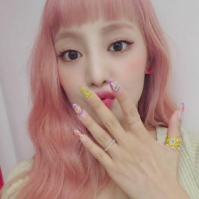 moonlightnemesi's profile picture. SHE//THEY
 ⺌simping for #kth #bbh only ↻