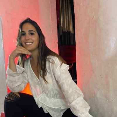 Actriz y después todo lo demás! Prensa & Management: @maxi_cardaci @noecardaci