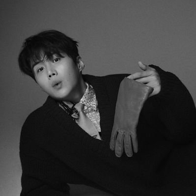 ◡̈ 선호 오빠, 영원히 사랑해 ◡̈

→I DO REPLY DMs... IF NOT, THEN I MUST BE BINGE WATCHING KDRAMAS←