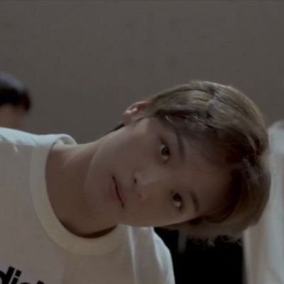 snflowkyts's profile picture. I'm a kpop stan n officially medical student '23, feel free to hit my dm for better convo