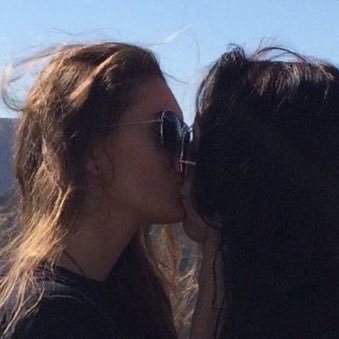 hu677hh's profile picture. 