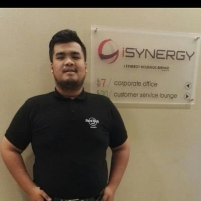 A man who dare to challenge his own dream from fantasy to reality. In Sya Allah. Wish me luck ,guys.