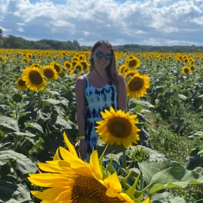 alyssa_costello's profile picture. this is the story of a girl...