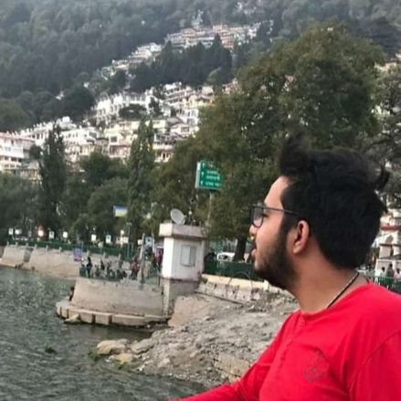 yash_jain001's profile picture. 