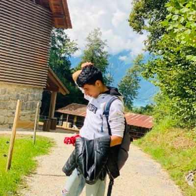 noorahmad1396's profile picture. Living