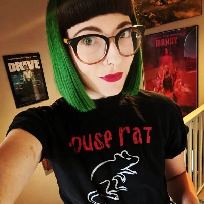 She/her. That 33 year old girl with a Nic Cage tattoo. I like movies, Bruce Campbell, psychobilly and cats.